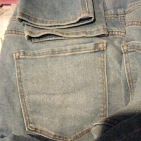 OLD NAVY,12 petite, mid-rise, rockstar super skinny Jeggings - Picture 6 of 9